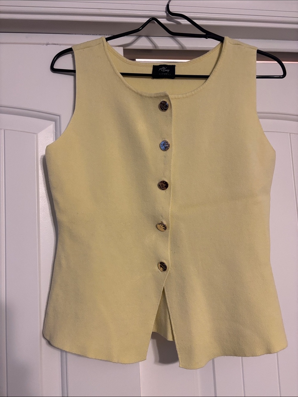 Sleeveless Button-Front Camisole in Soft Yellow